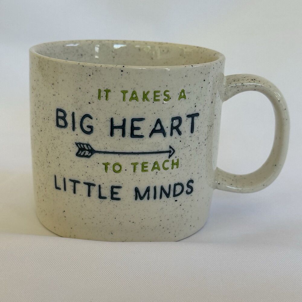 Teacher Gift Coffee Cup "It Takes a Big Heart to Teach Little Minds" Large Mug - Picture 5 of 5
